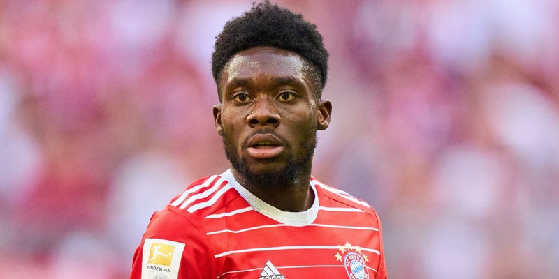 Cầu thủ Alphonso Davies là một trong những cầu thủ chạy nhanh nhất thế giới hiện tại